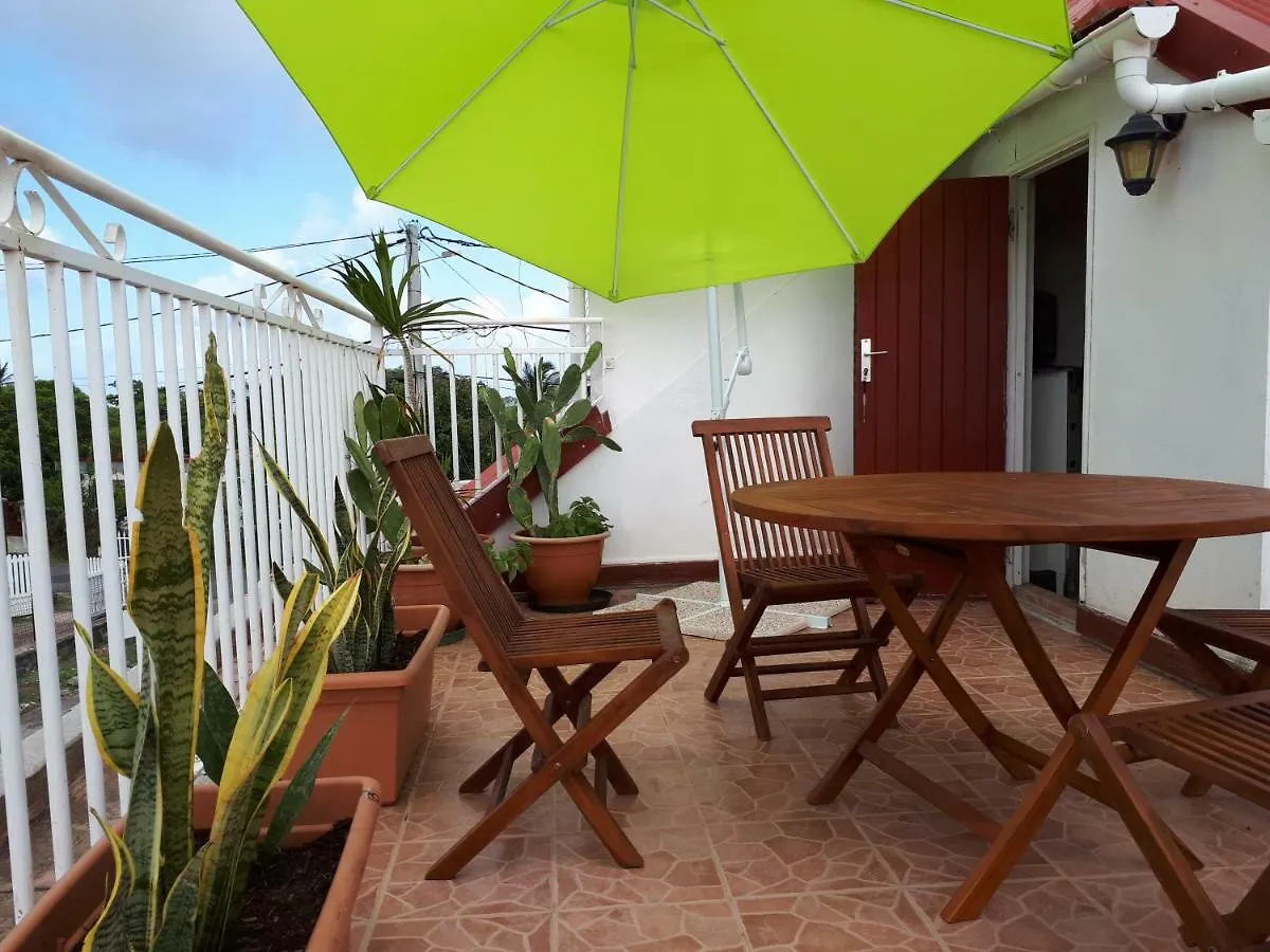 Ti-Wait Apartment Sainte-Anne